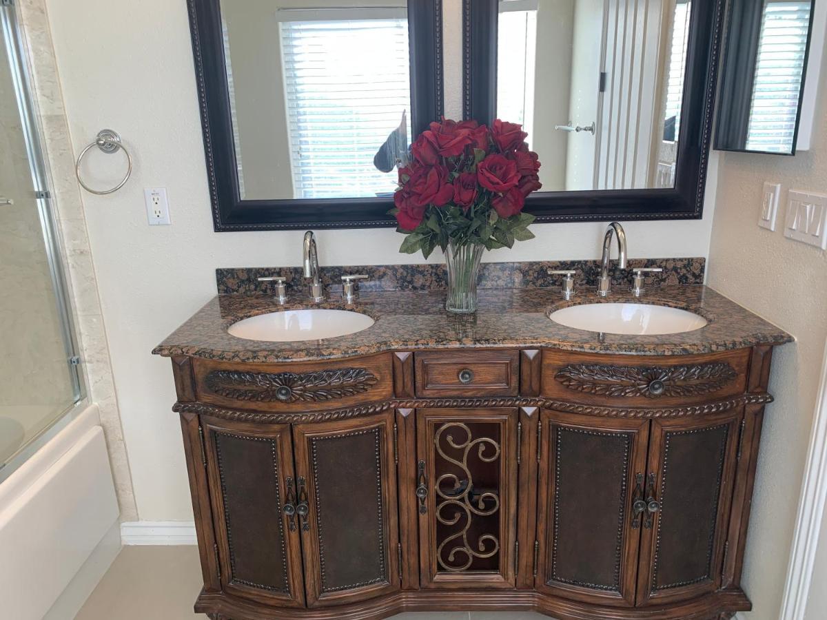Luxhome Rooms In Mansion 里弗赛德 外观 照片